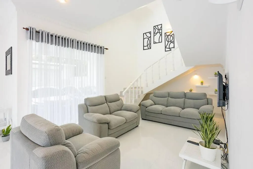 Clintonvilla 4-Bedroom With Pool Near To Airport Negombo 0*,