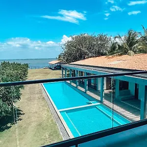 Lagoonscape Negombo