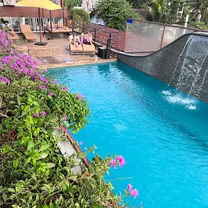 Hotel Corridor & With Free Airport Shuttle, Negombo